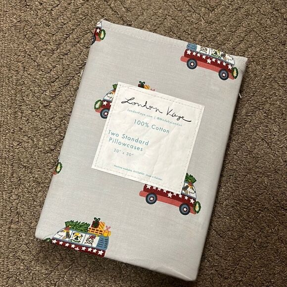 LONDON KAYE  Set of 2 Standard Pillowcases - Picture 1 of 4